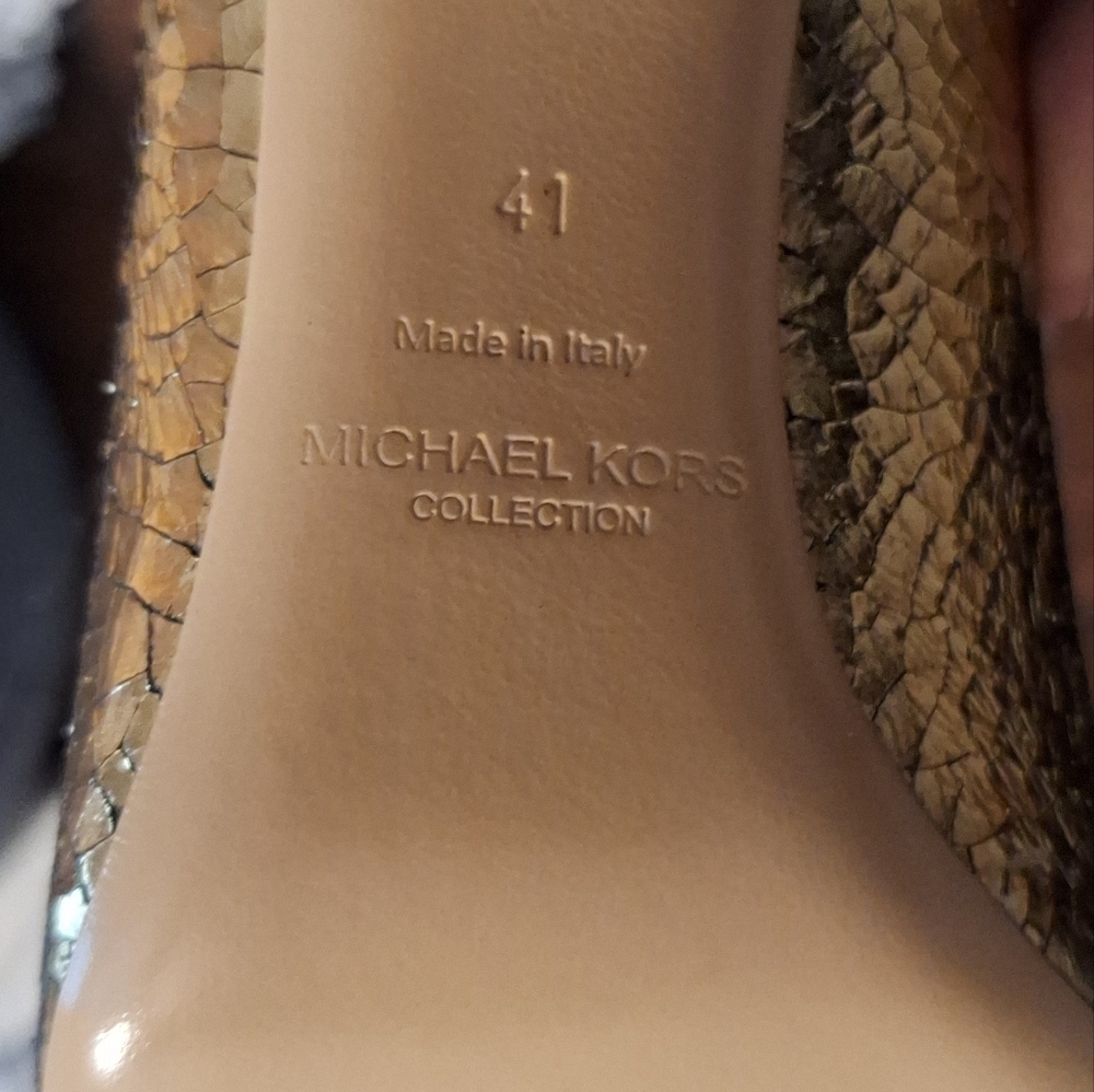 Michael Kors Gold Heels. Runway Collection. Made In Italy! $2,000.00 Shoes!! - Picture 5 of 11